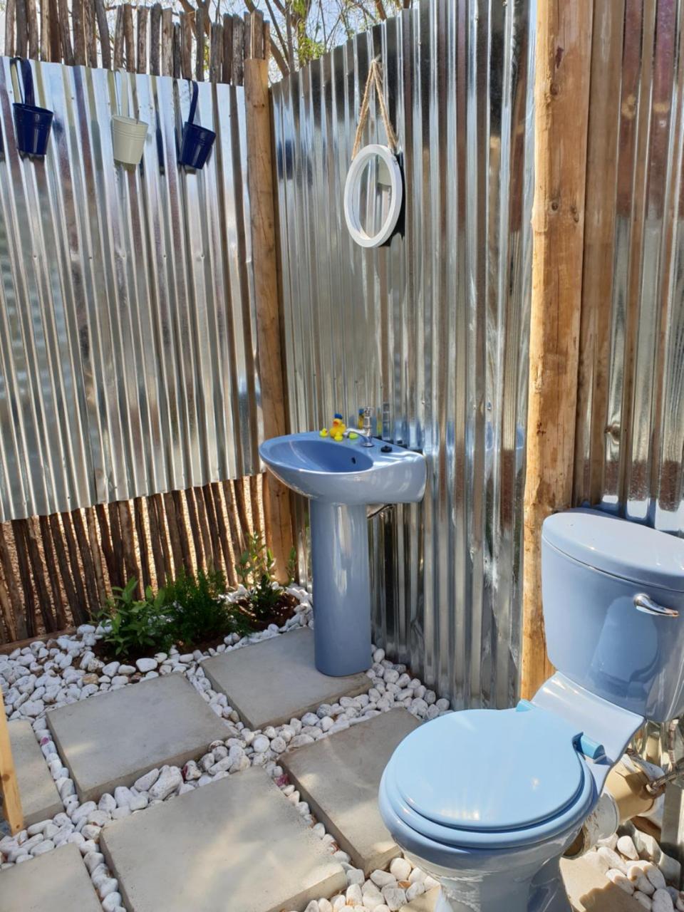 Oasis Shanti Backpackers Oudtshoorn Exterior photo
